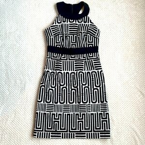 0 Laundry by Shelli Segal black & white geometric print sleeveless halter dress